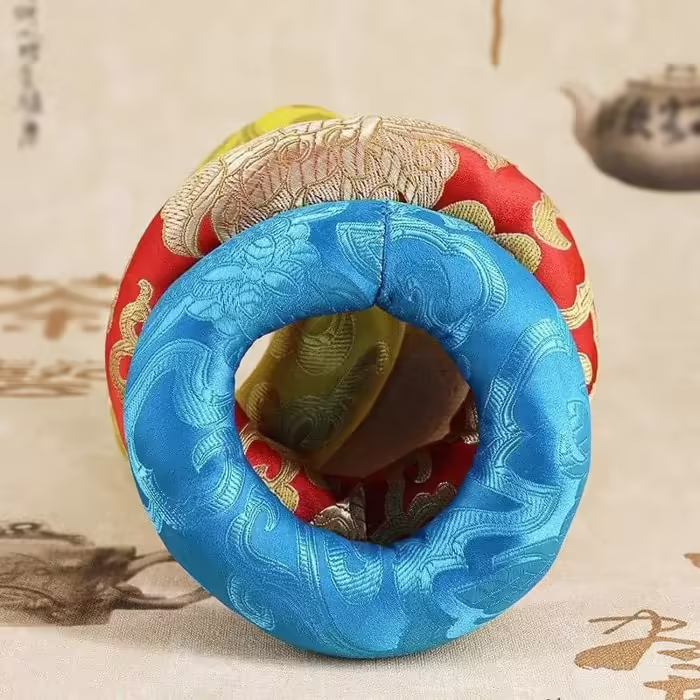 Hangtál párnák - Nepáli hangtál párna  10 cm Gyönyörű mintájú brokát anyagból készült tömör hangtál párna.Hangtálak megf 